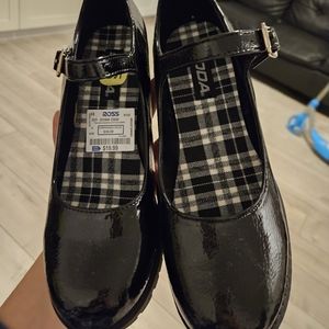 Soda women's closed toe platform shoes